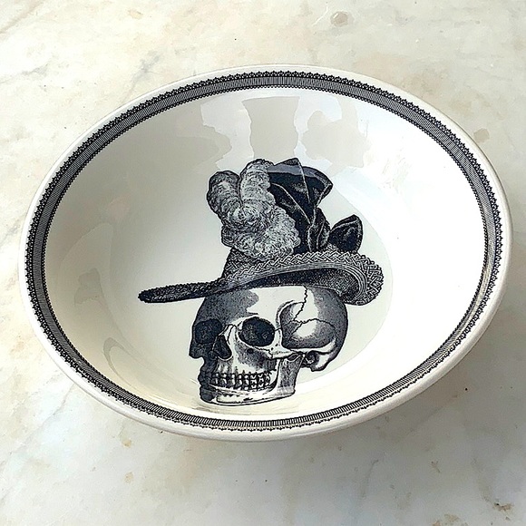 VICTORIAN ENGLISH POTTERY INDIVIDUAL PASTA BOWL SKULL WITH HAT - Picture 4 of 7